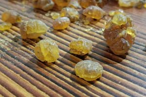 روغن_انغوزه_چیست_و_چه_فواید_و_خواصی_دارد_؟_4_1024x576_1